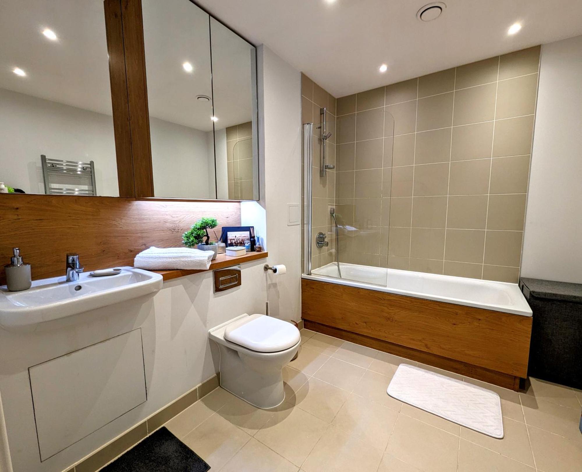 Modern London Apartment Near Greenwich - Rooftop City View Extérieur photo